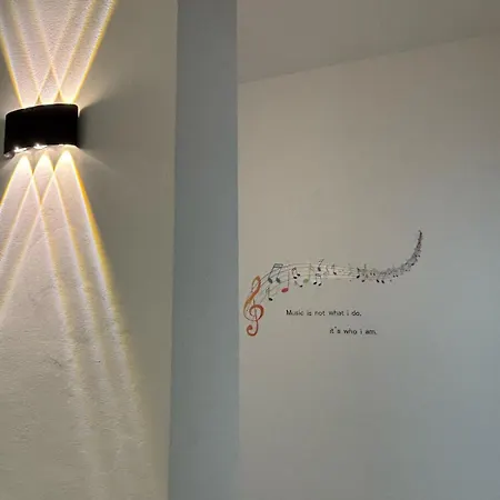 Oksy House Free Parking And Tram To At 1 Minute 아파트 *