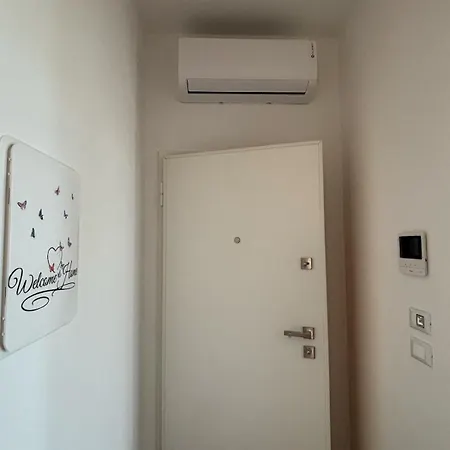Oksy House Free Parking And Tram To At 1 Minute 아파트 베니스